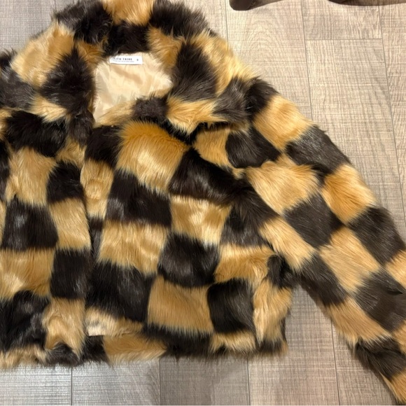12th tribe faux fur coat - small - Picture 6 of 10